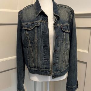 Levi's Women's Classic Indigo Jean Jacket